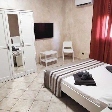 Alloggio Alfa - Central Apartment Civitavecchia Ngoại thất bức ảnh